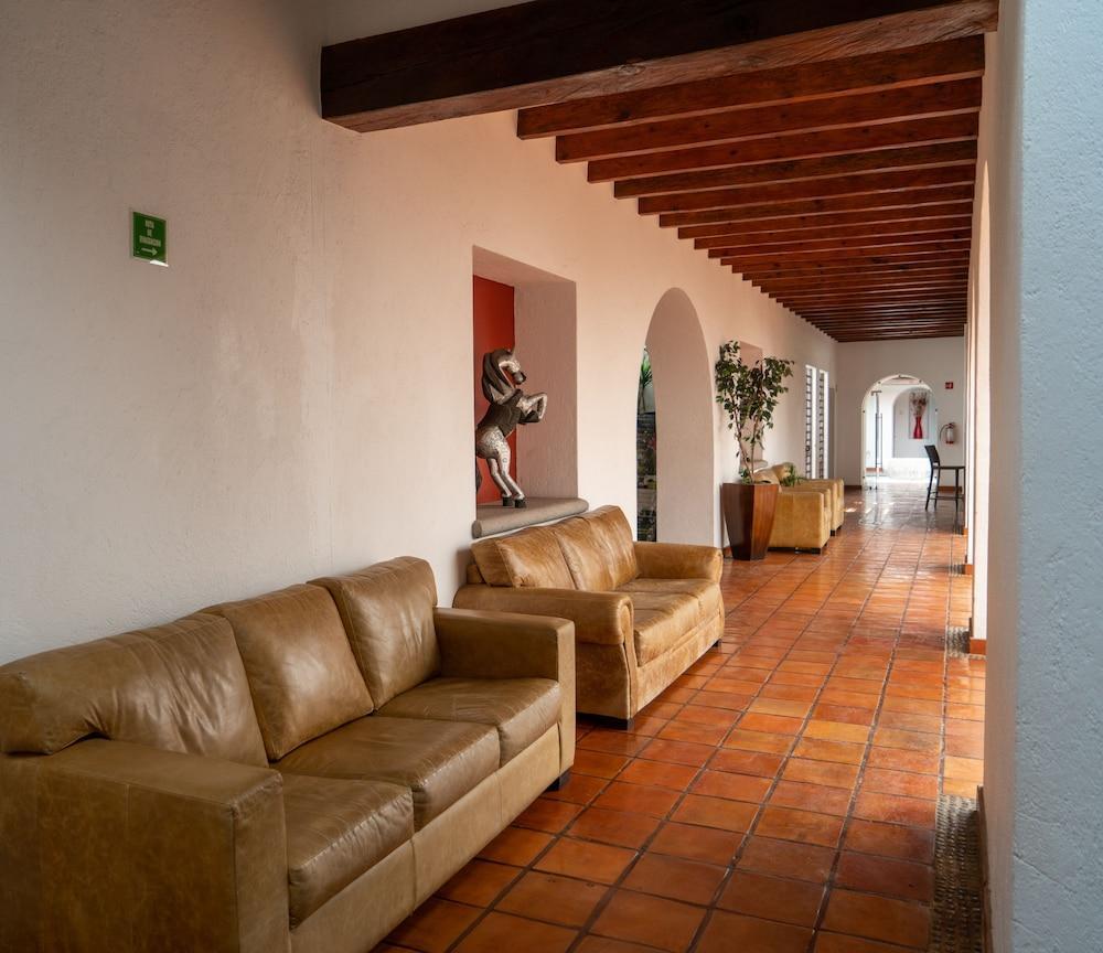 Hotel Villa Mexicana Golf&Equestrian Resort El Pueblito  Esterno foto