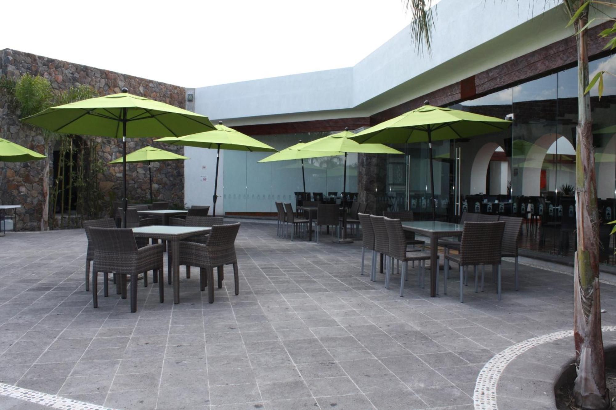 Hotel Villa Mexicana Golf&Equestrian Resort El Pueblito  Esterno foto